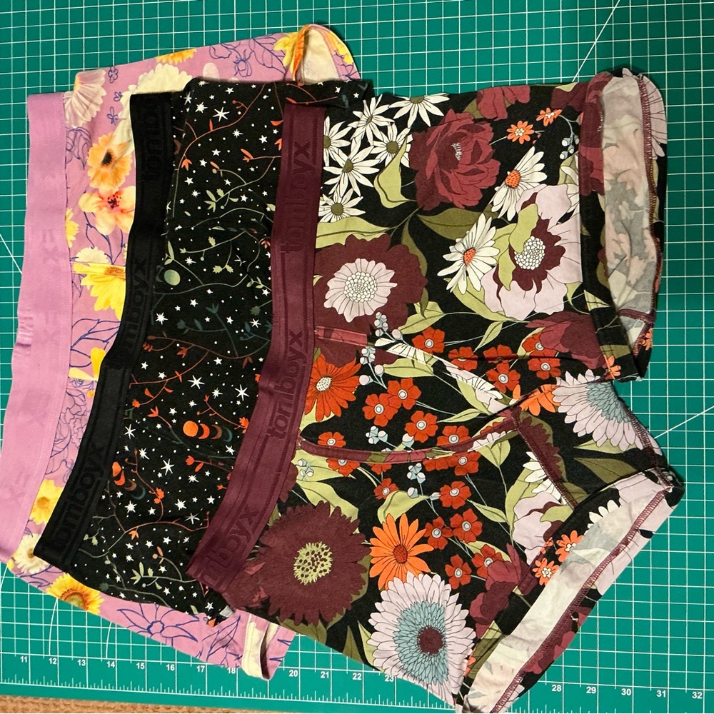 TomBoyX Floral and Celestial Patterned “women’s”Boxers - Picture 2 of 2